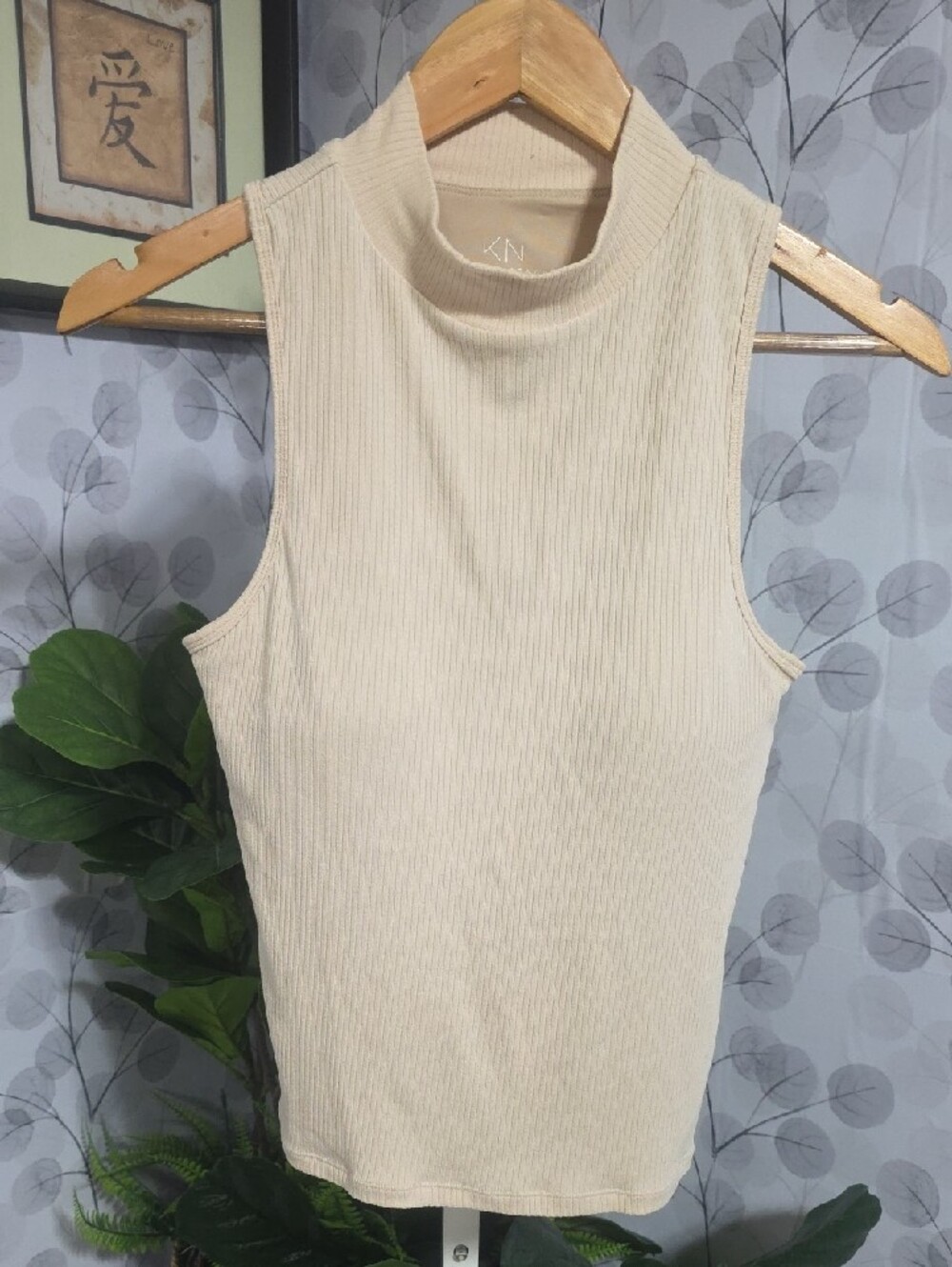 Klassy Network Cream Ribbed Mock Neck Sleeveless Tank - Picture 3 of 7